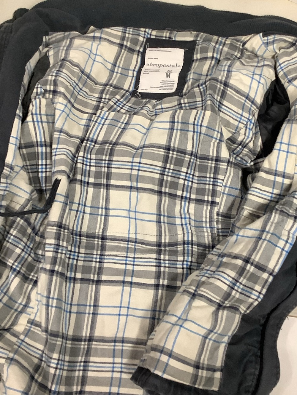 Aeropostale Women’s Dark Gray Zip/Button Up Blue/Gray Plaid inside Hooded Jacket - Picture 7 of 14